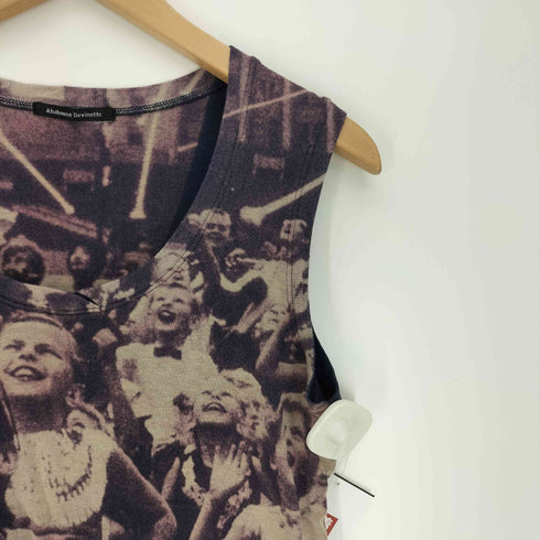 アバハウスドゥヴィネット abahouse devinette フォト 総柄 プリント タンクトップ レディース